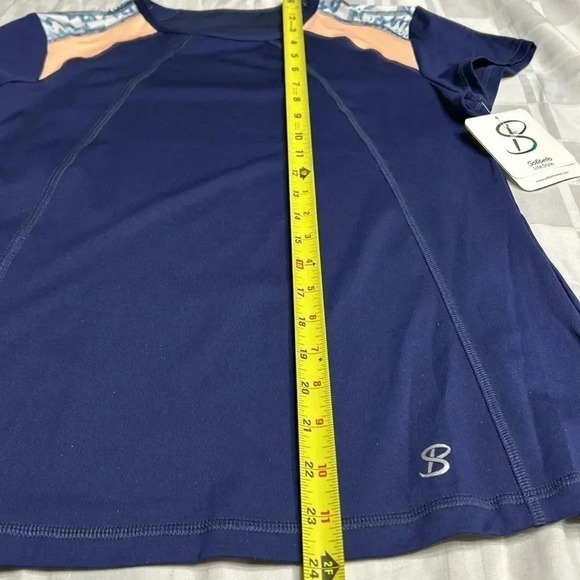 SOFIBELLA women blue activewear top, UV, mesh. Fitted ,crew neck ,  cap sleeves - Picture 9 of 12